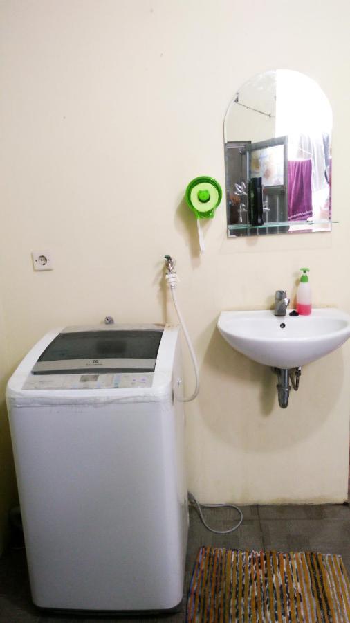 Ngampilan Backpacker Hostel Джок'якарта Екстер'єр фото