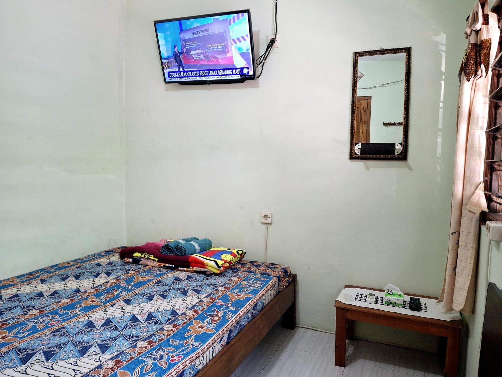 Ngampilan Backpacker Hostel Джок'якарта Екстер'єр фото